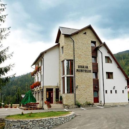 Pensiunea Vraja Muntelui Arieşeni エクステリア 写真