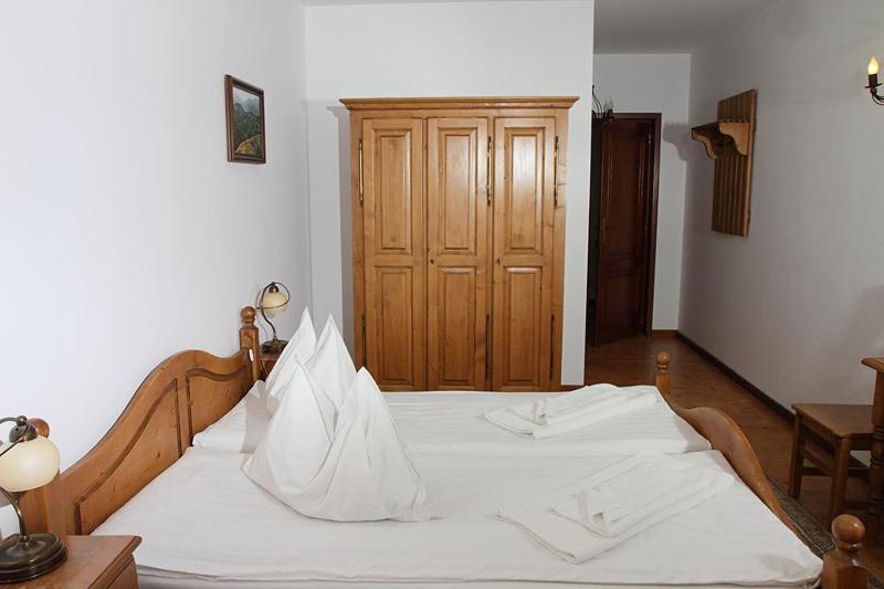 Pensiunea Vraja Muntelui Arieşeni 部屋 写真