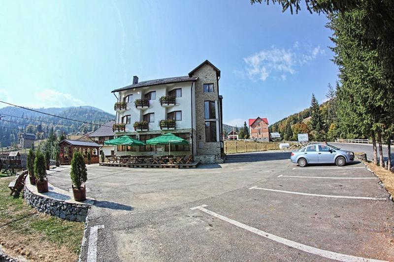 Pensiunea Vraja Muntelui Arieşeni エクステリア 写真